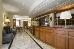 Hotel Tiffany, Фьюджи