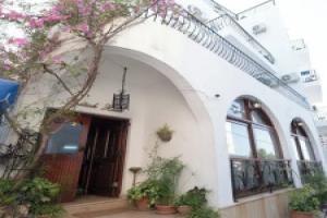 Kyrenia British Harbour Hotel, Кирения