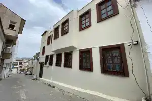 Düsseldorf Pansiyon, Кушадасы