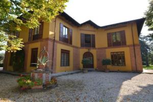 Belvilla by OYO Villa La Commenda Nove, Фаэнца