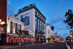 AC Hotel by Marriott San Diego Downtown Gaslamp Quarter, Сан-Диего