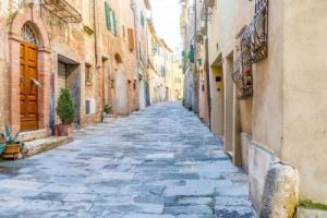 Vintage Holiday Home in Montepulciano With Heating, Монтепульчано