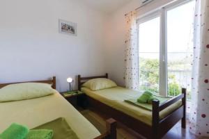 Nice Home in Bacinska Jezera With Wifi and 3 Bedrooms, Ploče