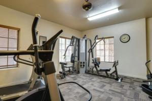 Inviting Las Cruces Condo < 1 Mi to Mesilla Plaza!, Лас-Крусес