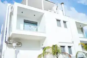 beach deluxe house, Кос