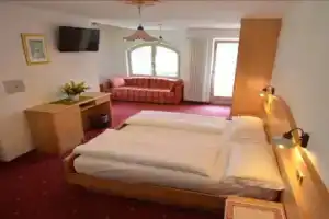 Latemar - Hotel Suites Spa, Сорага