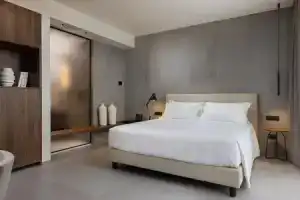 B21 Lifestyle Hotel, Бари