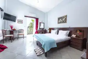 Апарт-отель «Irida Beach Suites», Кипарисия