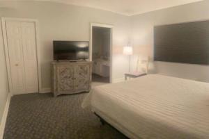 River Place Condos 603 2BD, Пиджен-Форж