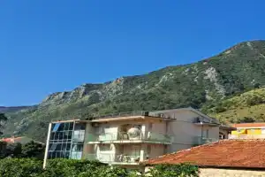 Apartments with sea view in Prcanj, Котор