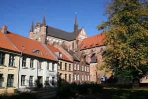Spacious Apartment near Sea in Wismar, Висмар