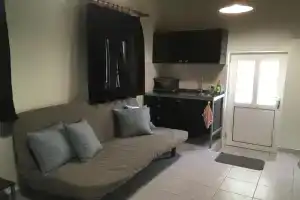 Leonidas apartments 1, Спарта