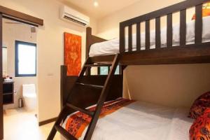 Villa Waew Opal 6 Bed Grand Property with In House Staff, Най Харн