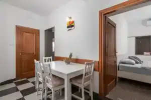 Apartment Thor, Опатия