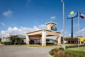 Days Inn & Suites by Wyndham Corpus Christi Central, Корпус-Кристи