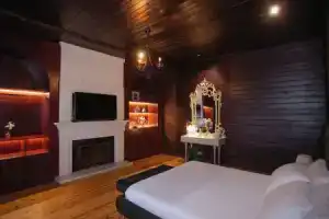 Sebastiano Resort, Лежа