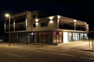 Apartments Luxury Golden Suites, Шибеник