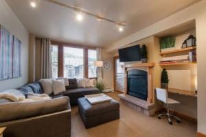Zephyr Mountain Lodge, Condo | 2 Bedroom (Select-Rated Condo 2406), Винтер-Парк