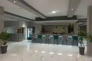 Sotirakis Hotel, Фалираки