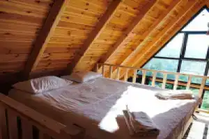 Heidi Bungalov, Ардешен