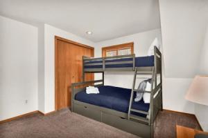 Otter 8 3 Bedroom Home, Санривер