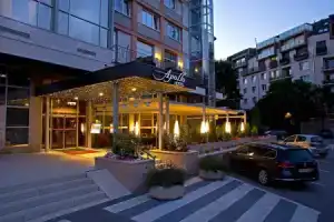 Apollo Hotel Bratislava, Братислава