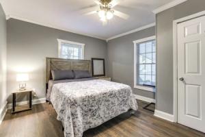 Durham Home w/ Screened Porch ~ 3 Mi to Downtown!, Дарем