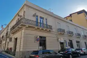 Ace Rooms Vsg, Вилла-Сан-Джованни