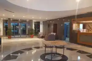 Отель «Eden Club Skanes», Монастир