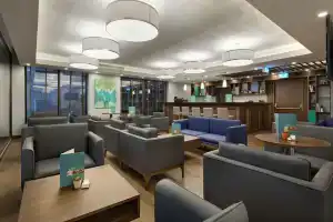 Отель «Hilton Garden Inn Izmir Bayrakli», Измир