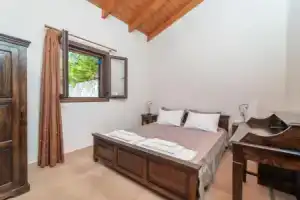 Kerithra Villa, Василики
