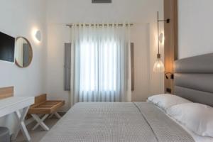 Strogili Hotel - Adults Only, Камари