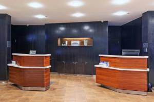 Отель «Courtyard by Marriott Woodland Hills», Талса