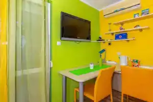 Studio Apartment With Swimming Pool & Sea View, Цриквеница