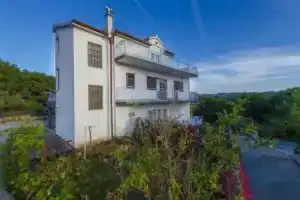 Apartment Petar, Бродарица