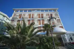Hotel «Ariston», Каорле