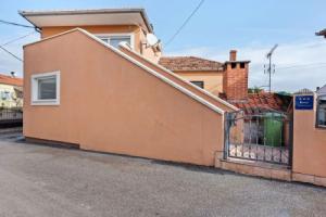 Alluring Apartment in Zadar near Sea, Задар