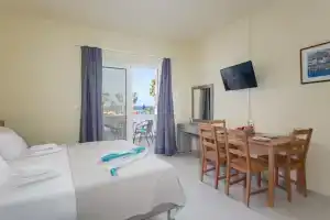 Eden Beach Hotel, Агиа Марина