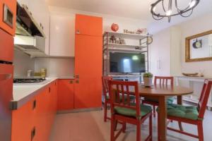 Lovely Home Apartment, Лекко
