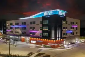 Aloft Dallas Arlington South, Арлингтон