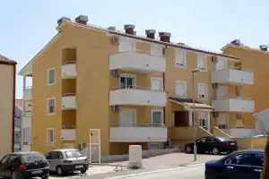 Апартаменты «Flora», Премантура