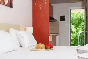 Alba Marea, Лептокария