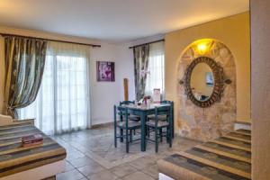 Hotel Castle Suites, Платаньяс