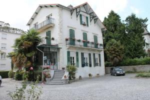 Отель «Hôtel Montilleul», По