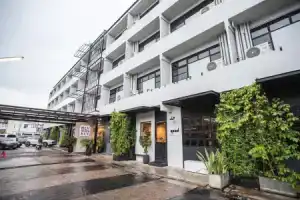 Blu Monkey Hub & Hotel Suratthani - Sha Plus Certificate, Сурат-Тхани