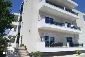 Hotel «Golden», Ксамил