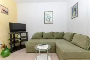Apartments Derado, Супетар