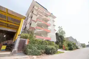Отель «Plai & Herbs Suvarnbhumi Airport», Лат-Крабанг