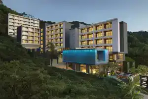 Hotel Ikon Phuket, Карон