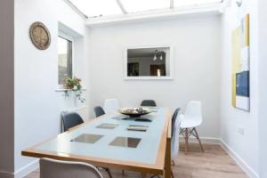4 Bedroom House in Brighton, Брайтон